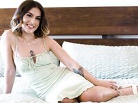 Chanel Camryn Gets Eaten Out And Screwed By Curly-haired Dude