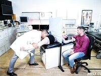 Curvy MYLF Riley Nixon Gets Eaten Out And Fucked By Cocky Doctor