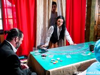 Сгкмн Croupier Payton Preslee Gets Fucked On Poker Table