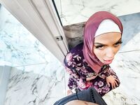 Pervy Hijab MYLF Alexa Payne Gets Pounded In Bed