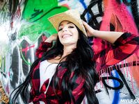 Raven-haired Cowgirl Alexa Payne Smiles As Long Prick Drills Her Wet Coochie