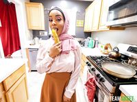 Bosomed Arab MILF Lily Starfire Gets Her Cocoa Pussy Fingered Before Fucking