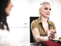 Short-haired MILF Kenzie Taylor Gets Boned In Bed