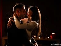 Cassie Del Isla Gets Pleasantly Fucked By Her Hubby