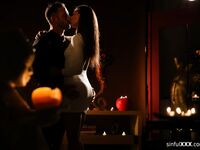 Cassie Del Isla Gets Pleasantly Fucked By Her Hubby