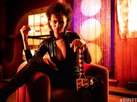 Curly-haired Ebony Alina Ali Gets Boned In Bed