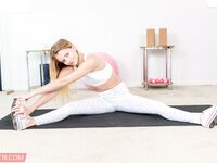 Sporty Teen Girl Riley Star Can't Wait To Get Fucked