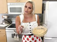 Big-boobed Housewife Macy Cartel Gets Boned In POV