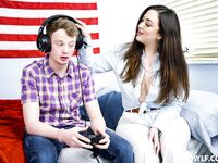 Curvy Brunette Cassie Lenoir Gets Fucked By Redhead Teenager