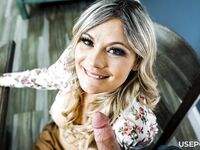 Juggy Mature Lady Ellie Tay Gets Her Eager Cunt Eaten Before Fucking