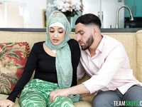 Vivianne Desilva And Violet Gems Screwed By Bearded Stud