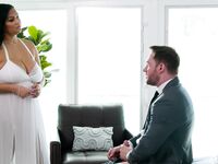 Dark-skinned Plumper Ashlyn Peaks Gets Deeply Fucked After Sucking White Cock