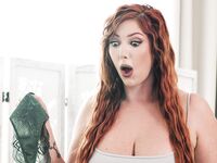 Curvy Lesbians Lauren Phillips And Leana Lovings Make Each Other Cum