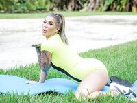 Sporty MILF With Tattoos Pleasures Bearded Dude In All Possible Ways photos (Lolly Dames)