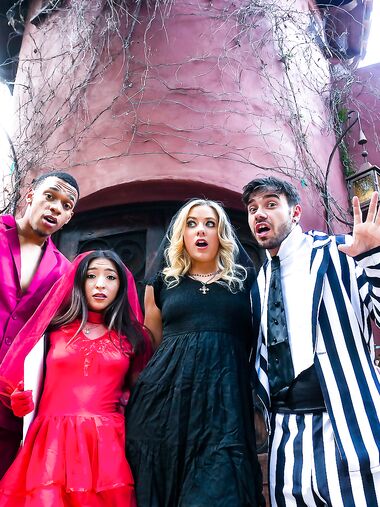 River Lynn And Amber Summer Pleasuring Tattooed Dude In Bed