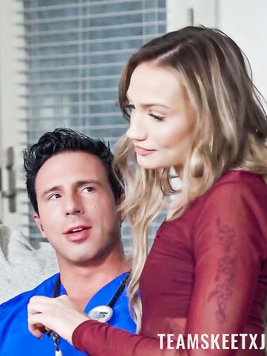 Mia Molotov Gets Her Tight Pussy Licked Before Fucking