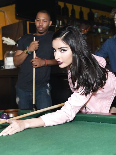 Emily Willis Sucks 2 Hard Dicks And Gets Fucked In Both Holes