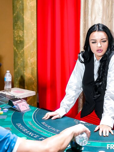 Сгкмн Croupier Payton Preslee Gets Fucked On Poker Table
