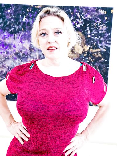 Dee Williams And Miss Whitney Morgan Pleasuring Lucky Dude In POV