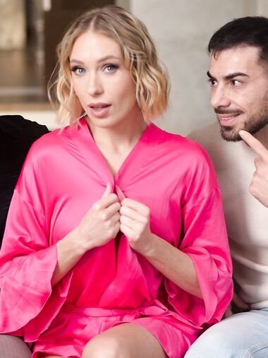 Angelika Grays Shows Off Her Mind-blowing Anal Riding Skills