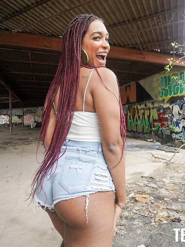 Long-haired Ebony Addis Fouche Gets Pleasantly Fucked In POV