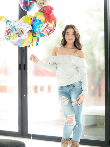 Lesbian Beauties Stella Cox And Gia Paige Can't Wait To Fuck