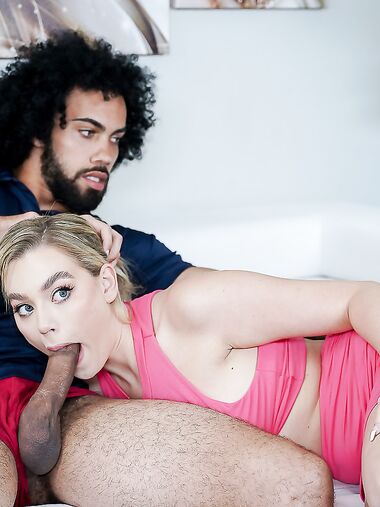 Blake Blossom Gets Eaten Out And Screwed By Muscled Black Stud