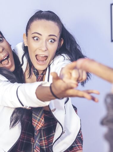 Lexi Dona And Asia Rae Pleasuring Tattooed Dude In Bed