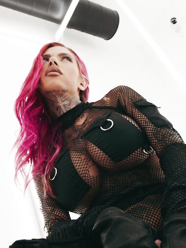 Chantal Danielle Sucks And Rides Giant Black Cock With Vigorous Energy