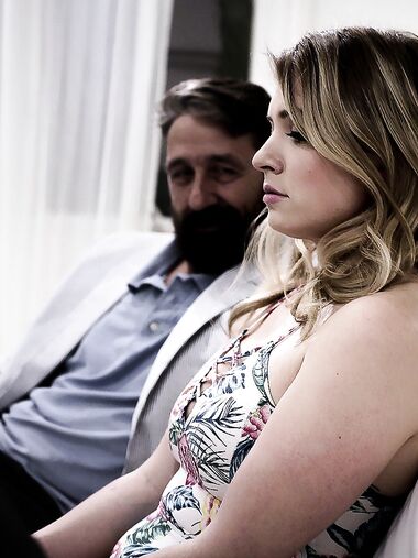 Giselle Palmer Gives A Great Head And Gets Screwed In The Kitchen