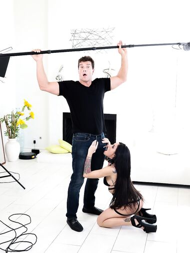 Wild Brunette Kissa Sins Gets Fucked Like Never Before