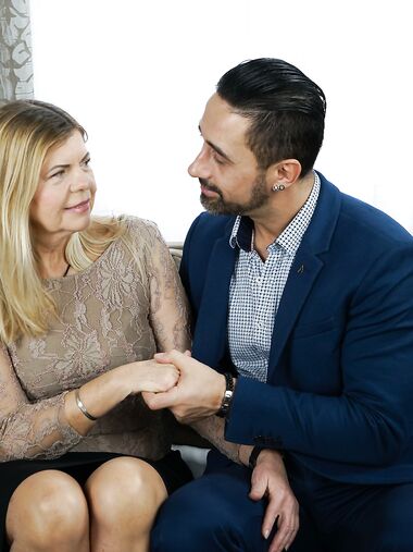 Insatiable Granny Called Samantha Gets Boned In The Living Room photos (Samantha Mature)