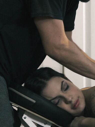 Sherly Quinn Moans With Delight While Getting Her Shaved Pussy Drilled