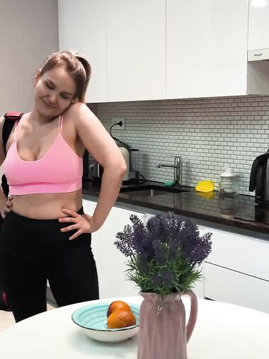 Mary Candy Gets Fucked From Behind After Giving Head