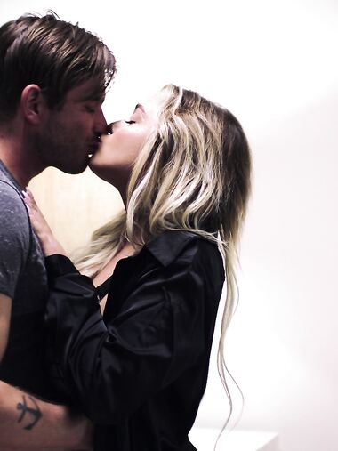 Kali Roses Gets Fucked In Standing Position After Giving Head