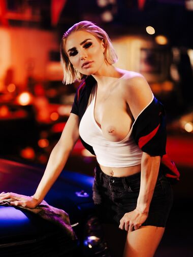 Short-haired Beauty With Fine Tits Gets Fucked In The Garage photos (Kenzie Anne, Seth Gamble)