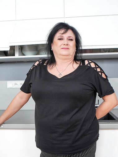 Chubby Mature Miranda Steel Gets Boned On The Floor