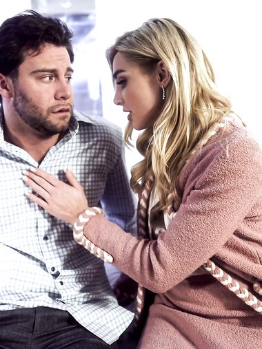 Glamorous Bitch Kenzie Anne Gets Eaten Out And Properly Fucked In Bed