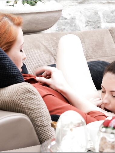 Rebecca Volpetti And Isabella Lui Make Love In The Living Room