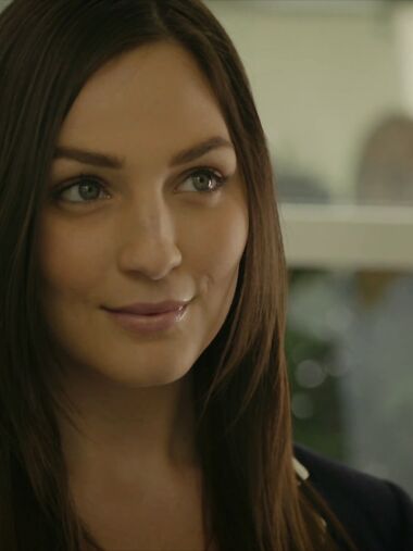 Kinky Brunette Pepper Xo Pleasuring Her Boss In Bed