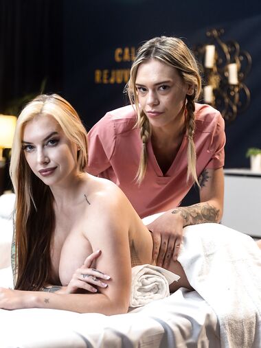 Cubbi Thompson And Dylan Moore Licking And Fingering Each Other To Orgasm