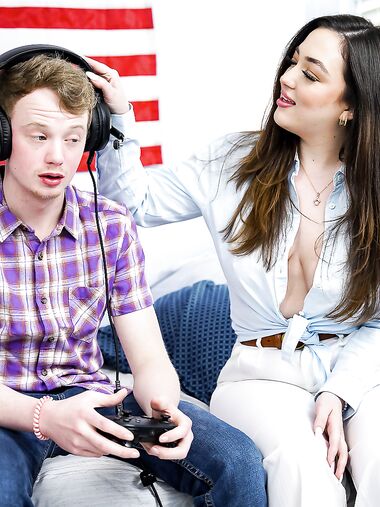 Curvy Brunette Cassie Lenoir Gets Fucked By Redhead Teenager