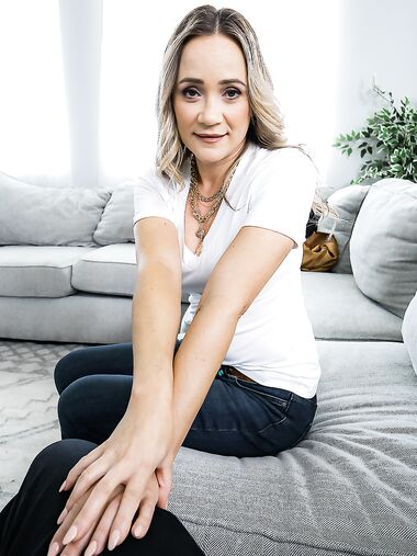 Blindfolded MILF Rachel Ramsey Gets Fucked With Her Lingerie On