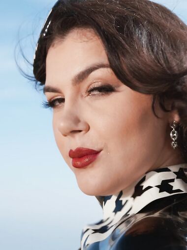 Italian Queen Valentina Nappi Deepthroats 2 BBCs And Gets Roughly Fucked Outdoors